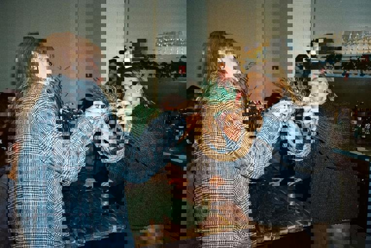 Antigua librería del centro reabre como espacio cultural con talleres artísticos semanales